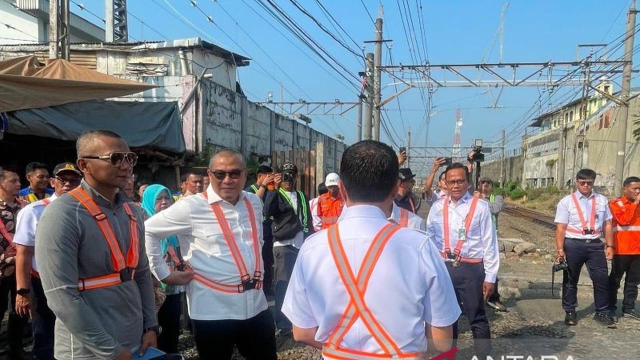 Komisi V DPR Desak Evaluasi Menyeluruh Perlintasan Sebidang KAI Demi Keselamatan
