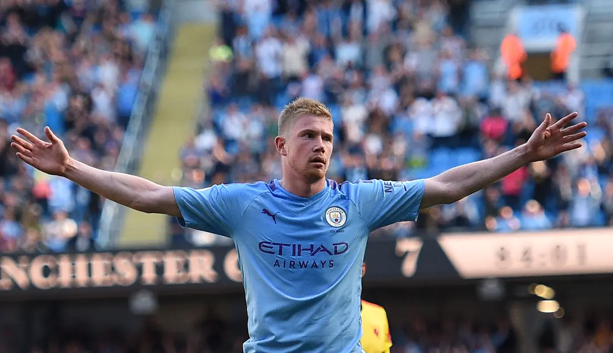 2. Kevin De Bruyne - Performa De Bruyne memiliki semua kualitas yang dibutuhkan sebagai gelandang hebat di Premier League. Pemain berusia 29 tahun ini mencetak 13 gol dan 20 assist untuk Manchester City di kompetisi Premier League musim 2019/2020. (AFP/Oli Scarff)