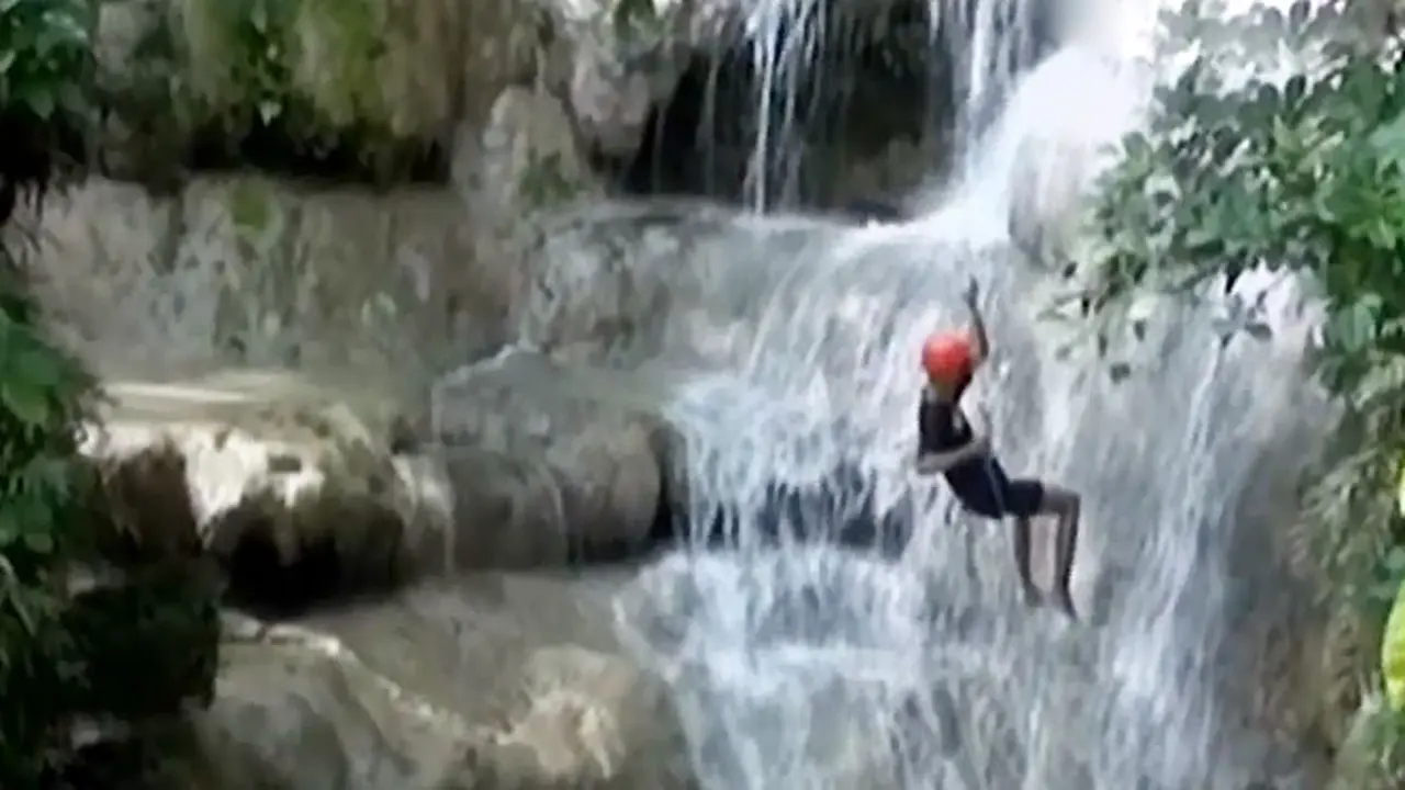 (Lip6 Pagi) Air-Terjun