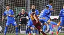 Pemain AS Roma, Miralem Pjanic, saat mencetak gol ke gawang Empoli pada pertandingan lanjutan Serie A Italia di Stadion Carlo Castellani, Empoli, Minggu (28/2/2016) dini hari WIB. (EPA/Fabio Muzzi)