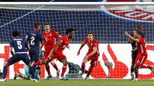 Pemain Bayern Munchen, Kingsley Coman, melakukan selebrasi usai mencetak gol ke gawang Paris Saint-Germain (PSG) pada laga final Liga Champions di Stadion The Luz, Portugal, Senin (24/8/2020). Bayern Munchen menang 1-0 atas PSG. (Matthew Childs/Pool via AP)