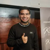 Fadil Jaidi sempat pamer foto cincin, ternyata bukan untuk lamaran, melainkan promosi lagu baru [Fimela.com/Syifa Ismalia]