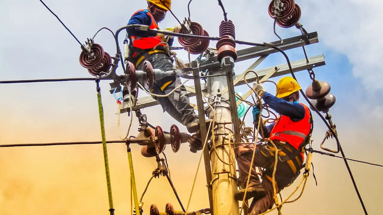 Petugas listrik PLN. Dok PLN
