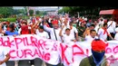 Ribuan massa pendukung Prabowo yang terus berdatangan membuat sejumlah mal dan perkantoran di kawasan Thamrin seperti Sarinah, tutup, Jakarta, Kamis (21/8/2014) (Liputan6.com/Faisal R syam)