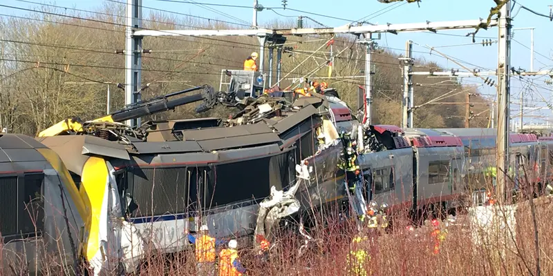 Kereta Penumpang dan Barang Tabrakan di Luxembourg-AP dan AFP-20170215