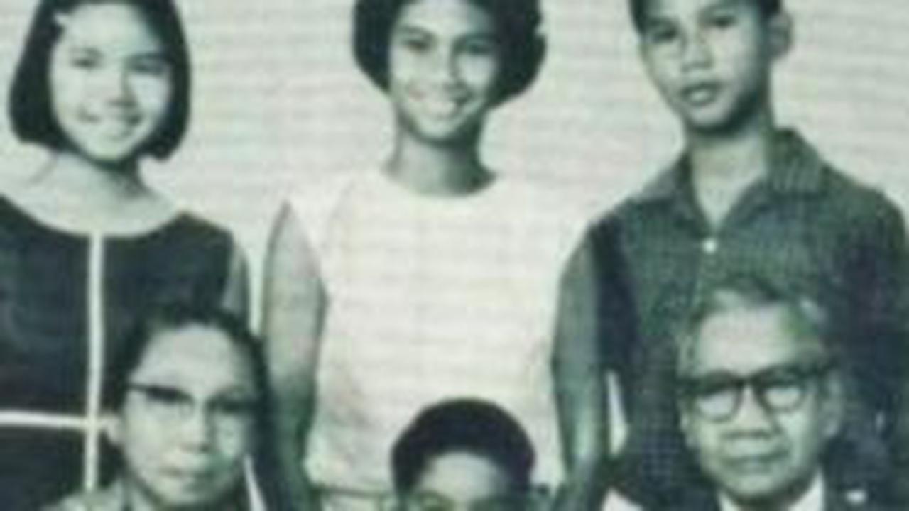 Foto Lawas Keluarga Besar Soemitro Djojohadikoesoemo yang Jarang Terekspos, Netizen 'Keluarga Kelas Priyayi