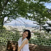 Kyraa Wahab, putri Ariyo Wahab yang mulai beranjak dewasa memiliki gaya yang begitu manis. [Instagram/Kyraawahab]