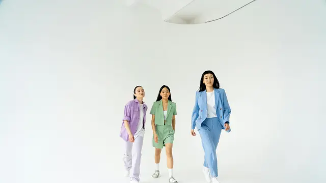 Tips Mix and Match Outfit Warna Pastel agar Tidak Terlihat Pucat pada Kulit Putih (Photo by Pexels.com)