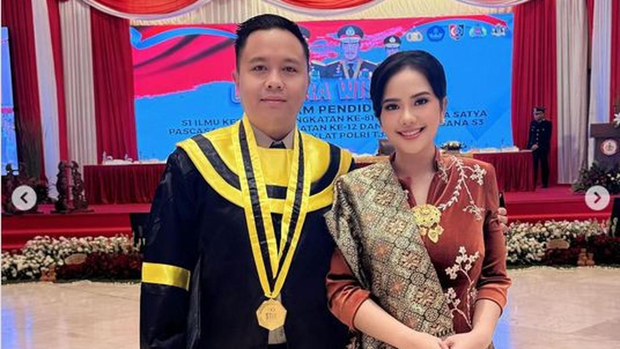 Ia pun sangat bersyukur atas capaiannya. Tidak lupa, Danny mengucapkan terima kasih telah memberikan dukungan yang luar biasa kepada sang istri. <br>