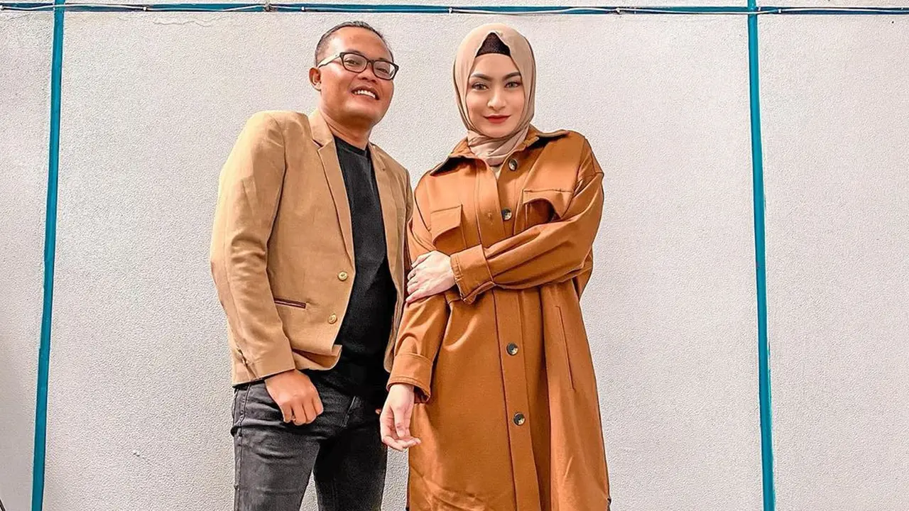 [Fimela] Nathalie Holscher dengan Keluarga Sule
