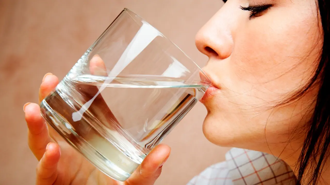 minum-air-putih-1311208c.jpg