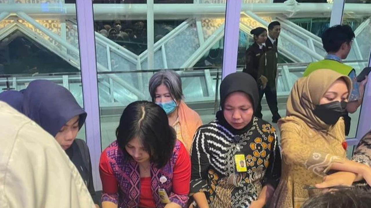 penumpang super air jet delay 5 jam
