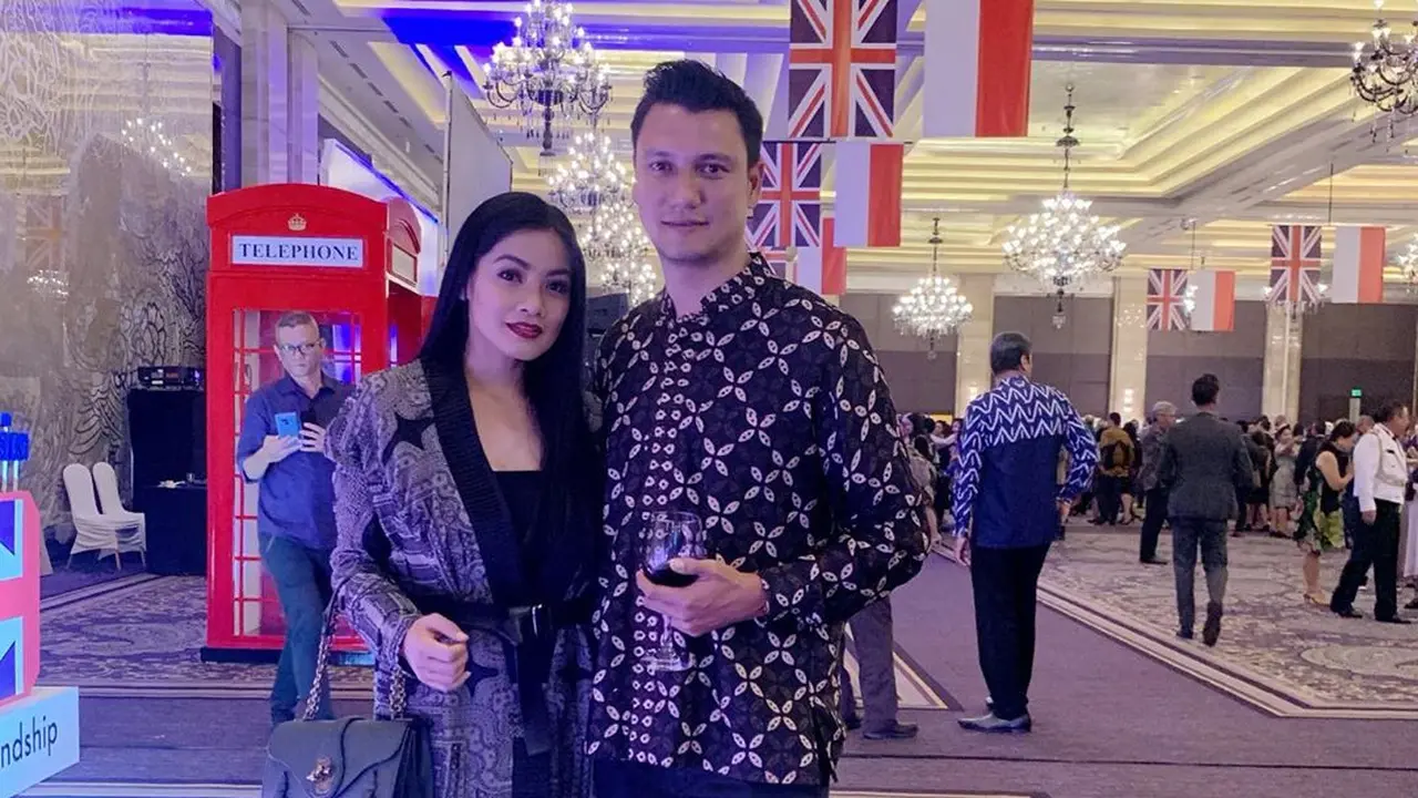 [Fimela] Titi Kamal dan Christian Sugiono
