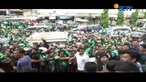 Lengkap dengan menggunakan atributnya, ratusan pengemudi ojek online mendatangi kampus Bina Darma Palembang, Sumatera Selatan.