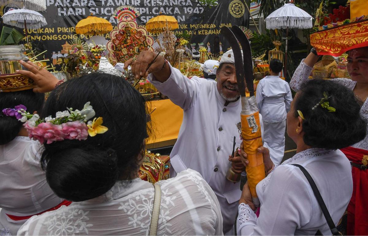 Arak Ogoh-Ogoh di Cinere