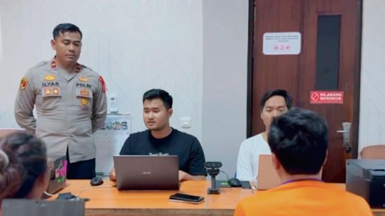 Polisi Karawang Tangkap Pasangan Suami Istri Spesialis Pencurian Rumah Kosong