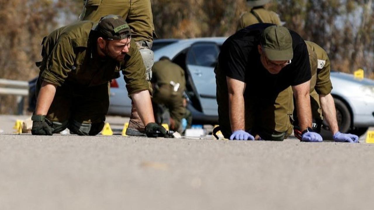 Pada (22/1/2024) lalu kelompok Hamas sempat meliris laporan 16 halaman terkait serangan ke Israel selatan pada 7 Oktober 2023 lalu. Dalam buku itu berisi bantahan semua klaim Israel.<br>(Foto REUTERS / Amir Cohen)<br>