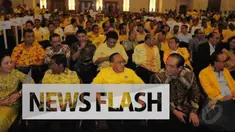 Ketua Komite Pemilihan Musyawarah Nasional Luar Biasa (Munaslub) Partai Golkar Rambe Kamarul Zaman menegaskan, semua bakal calon ketua umum wajib membayar iuran Rp 1 miliar untuk kelangsungan Munaslub yang digelar bulan ini.