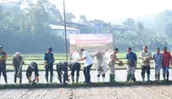 Petani Sukabumi 'Curi Start' Tanam Padi, Ini Alasannya