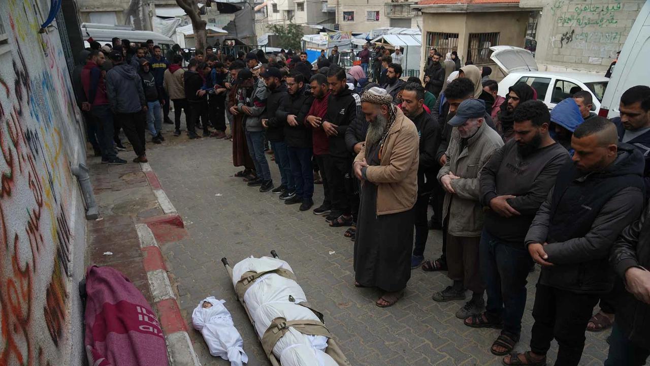 FOTO: Anak Anak Kemabli Menjadi Korban Terbaru Serangan Israel  di Gaza
