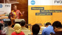 Vice Presdir FWD Life, Jens Reisch memberikan keterangan saat peluncuran FWD Life Digital Agency, Jakarta, Senin (25/1). FWD merupakan model bisnis Agency baru untuk menciptakan ekosistem digital yang usern friendly. (Liputan6.com/Gempur M Surya)