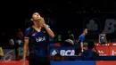 Pebulutangkis tunggal putera Indonesia, Jonatan Christie menengadah saat melawan pemain Taiwan, Hsu Jen Hao di babak penyisihan BCA Indonesia Open 2016, Istora Senayan Jakarta, Rabu (1/6). Jonatan unggul 21-12, 21-19. (Liputan6.com/Helmi Fithriansyah)