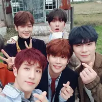ASTRO (Twitter/offclASTRO)