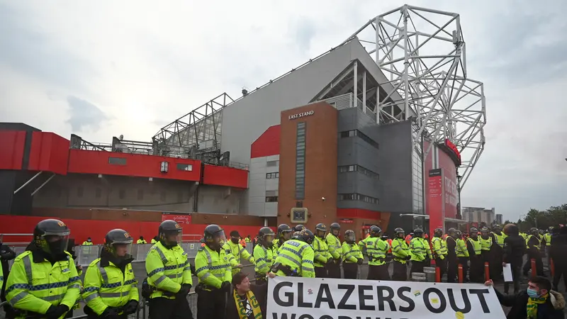 Aksi protes kembali mewarnai jalannya pertandingan Manchester United Vs Liverpool