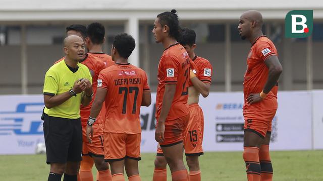 Foto: Dua Gol Paulo Henrique Bawa Persiraja Menang Dramatis 3-2 atas PSS Sleman dalam BRI Liga 1 2021 / 2022