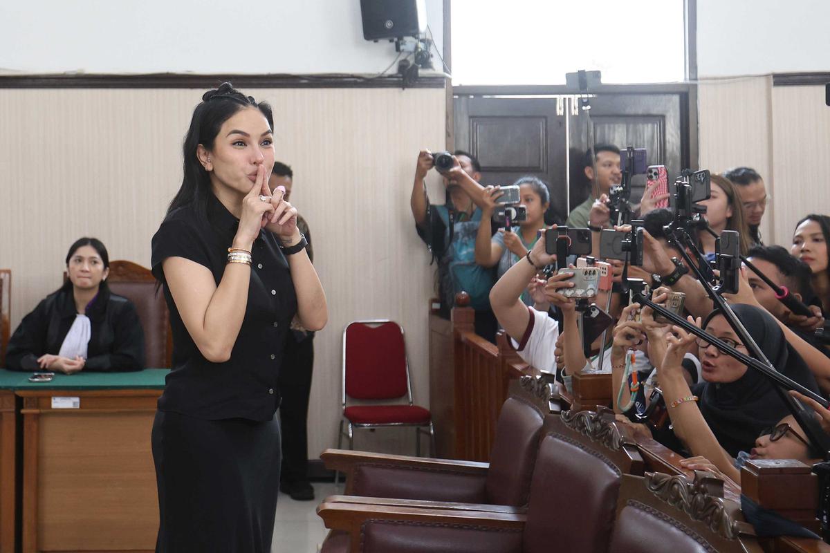 FOTO: Lolos dari Dakwaan TPPU, Nikita Mirzani Tetap Divonis 4 Tahun Penjara