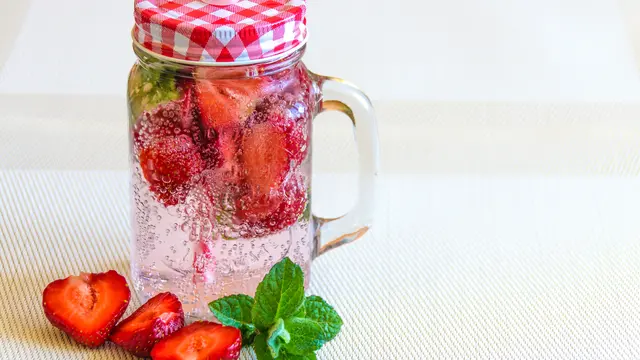 es jelly soda stroberi