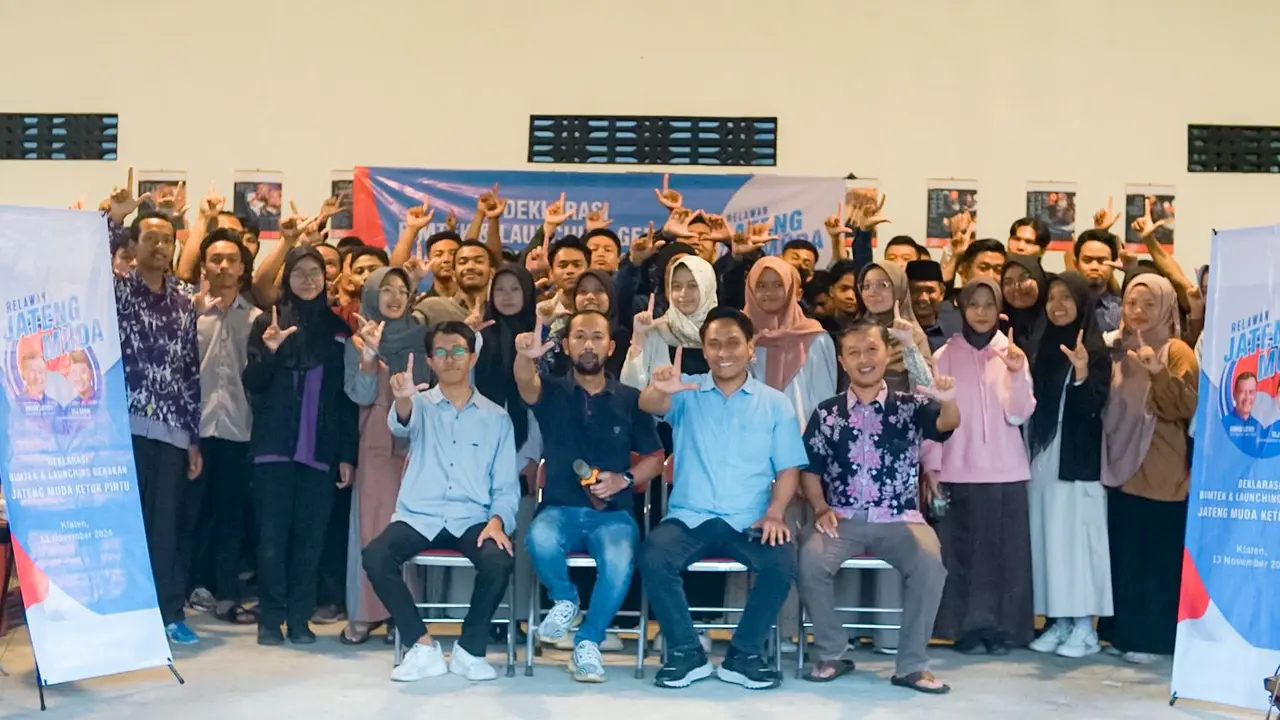 Ratusan anak muda mendeklarasikan Relawan Jateng Muda untuk memenangkan Ahmad Luthfi dan Taj Yasin,