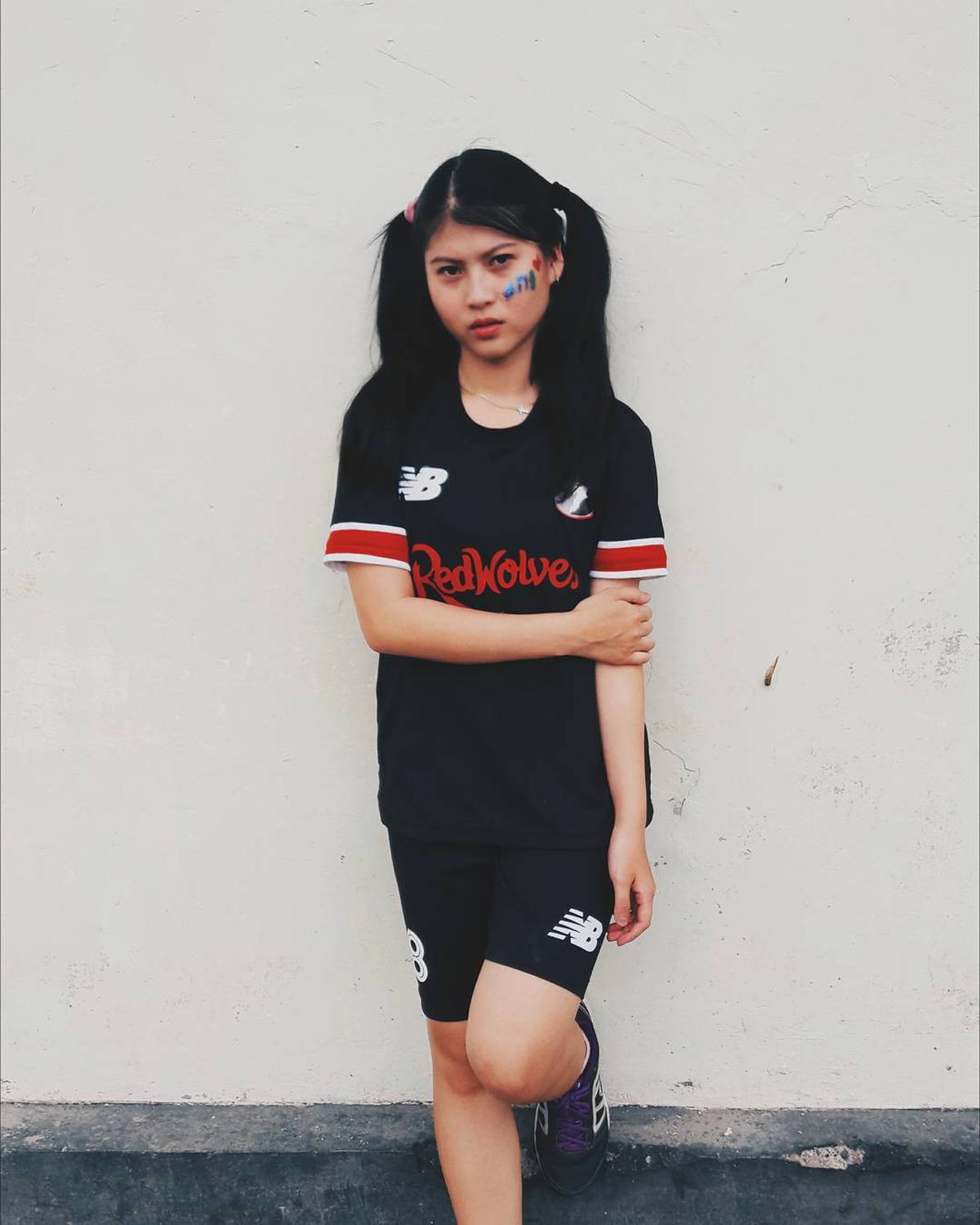 Mantan Atlet, Ini 7 Potret Sporty Mitzi Abigail Saat Bermain Bulu Tangkis