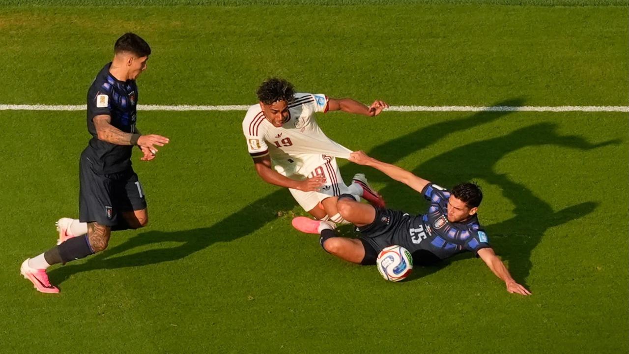 FOTO: Spanyol Lolos Juara Grup Usai Singkirkan Uruguay