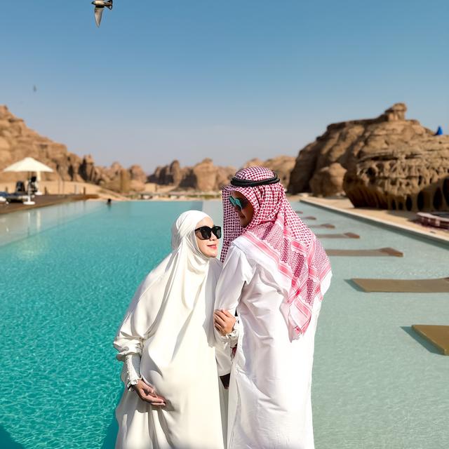 Potret 6 Pasangan Artis di Al Ula, Tetap Nikmati Momen Meski Sempat Dicibir