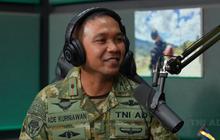 Segudang Prestasi Mayor Ade Kurniawan Penerjun Bawa Bendera AD di HUT ke-79 TNI
