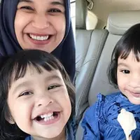 Shireen Sungkar bersama dua anaknya, Hawwa dan Adam (Instagram/@shireensungkar)