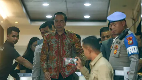 Datangi Polda Metro Jaya, Jokowi Laporkan Tuduhan Ijazah Palsu