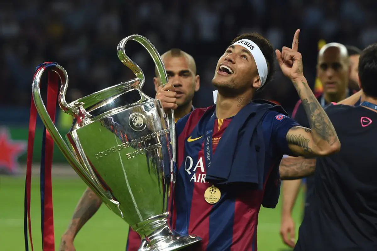 Neymar (AFP PHOTO / PATRIK STOLLARZ )