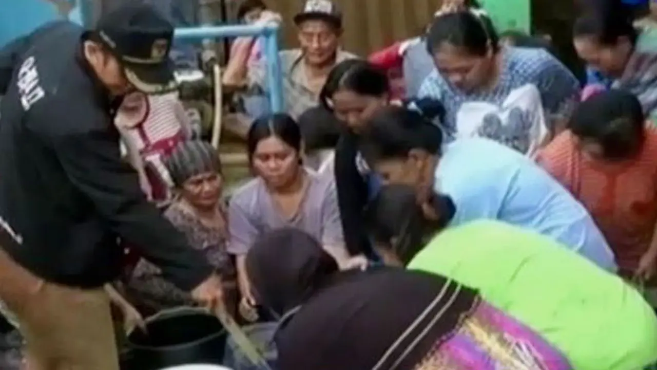Kekeringan, Puluhan Warga Tangerang Ribut Berebut Air Bersih