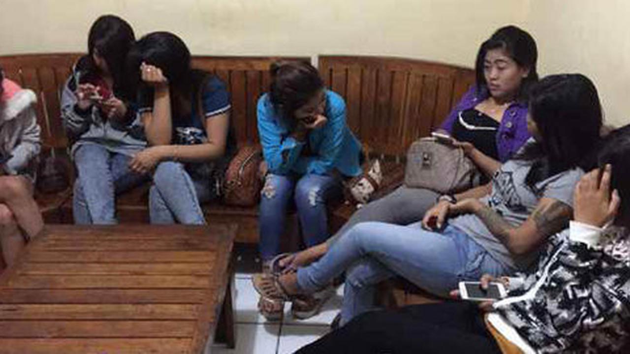 Sidak kafe di Jembrana, polisi giring 7 pemandu lagu asal Bandung