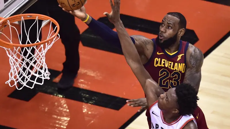 Aksi LeBron James saat Cavaliers Kalahkan Raptors di Gim Pertama Play-off NBA