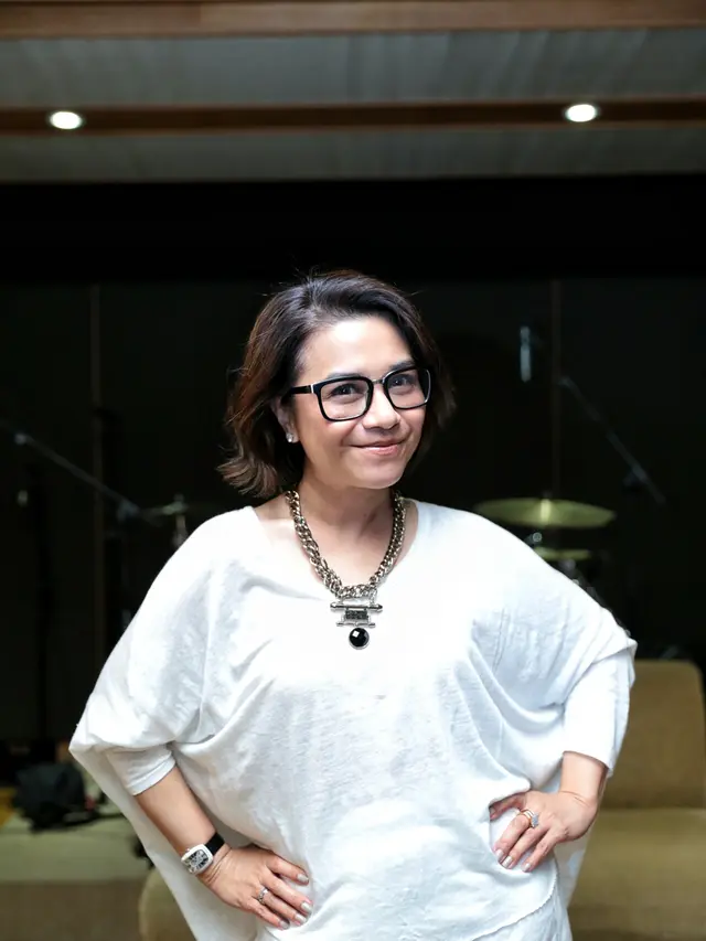 [Bintang] Ruth Sahanaya