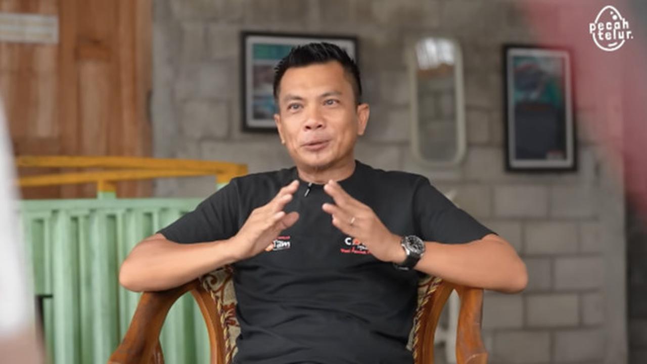 Putuskan Keluar dari Perusahaan Besar, Kini Sukses Buka Usaha Kuliner Sambal Bawang di Kampung Halaman