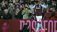 Striker Aston Villa asal Inggris #09, Marcus Rashford, tampil perdana dalam pertandingan putaran keempat Piala FA Inggris antara Aston Villa dan Tottenham Hotspur di Villa Park di Birmingham, Inggris bagian tengah, Senin dini hari WIB (10-2-2025). (JUSTIN TALLIS/AFP)