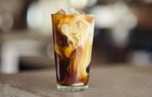 Jadi Tren Kekinian Kaum Muda, Benarkah Kopi Gula Aren Lebih Sehat dari Kopi Gula Pasir?