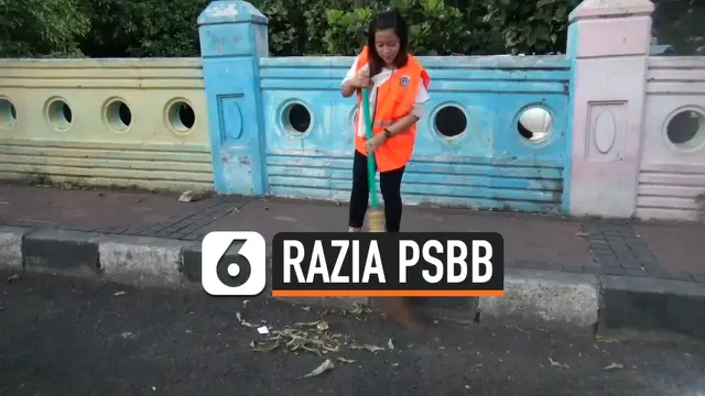 VIDEO: Khawatir Penyebaran Covid-19, Banjir Kanal Timur Dibersihkan dari PKL