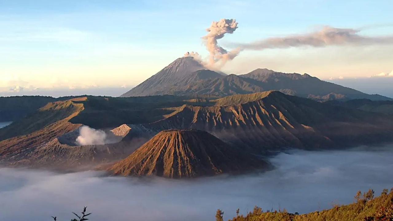 6 Destinasi Wisata Alam di Indonesia Kompak Naikkan Harga Tiket Masuk, Buat Video Komersil di Bromo Kini Bayar Rp 10 Juta