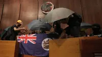 Demo di Hong Kong Rusuh, Pengunjuk Rasa Serbu Parlemen