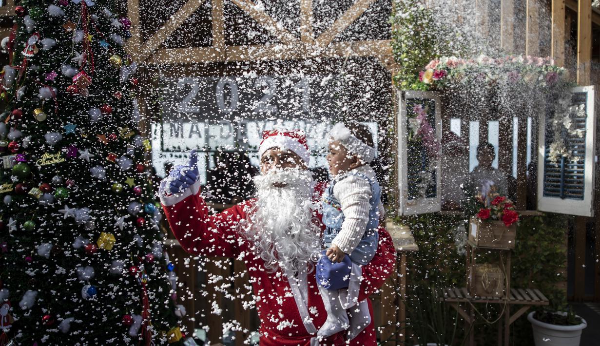 Foto Menyambut Natal Sinterklas Curi Atensi Pengunjung Restoran Di Gaza Page 1 Global Liputan6 Com Kalau tidak tahu dengan lokasinya, gunakan aplikasi cari aja 🙂.
